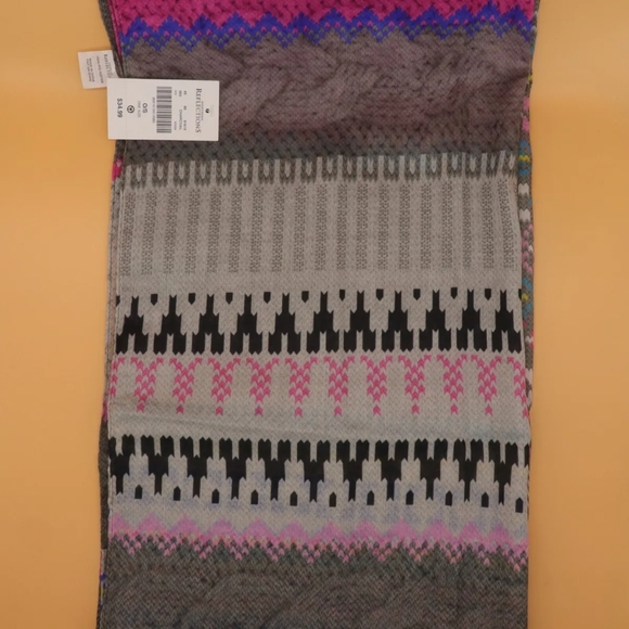 Northern Reflections Charcoal Scarf - Picture 2 of 2